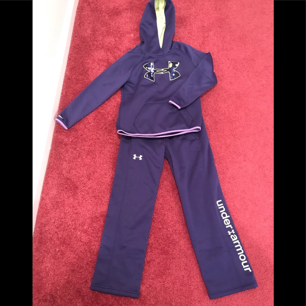 Girl’s Under Armour Sweatsuit
